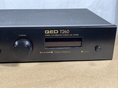 QED T260 THREE WAVEBAND STEREO FM TUNER WITH BOX Audiophile VTG
