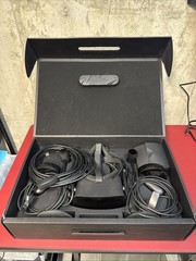 Oculus Meta Quest 1 All-in-One VR Headset 64GB with Controllers and Box Tested