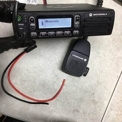 Motorola CM300D AAM01QPH9JA1AN UHF 403-470 MHz 99ch 40 Watt Digital mobile radio