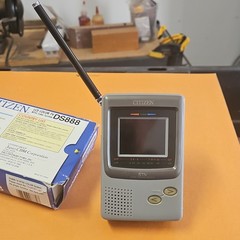 Citizen DS888 Portable 2.2″ LCD Color TV NTSC Gray Built-In Speaker 480p
