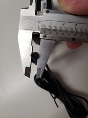 AC/DC Adapter INPUT:100-240V 50-60Hz 0.3A OUTPUT: 5V 2.0A 5mm plug tip