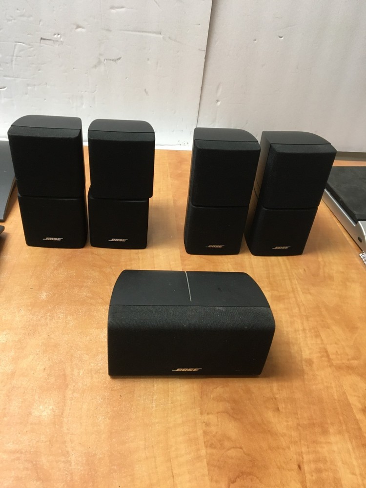 Bose Double Cube Swivel Acoustimass Lifestyle Lot Of 5 Speakers