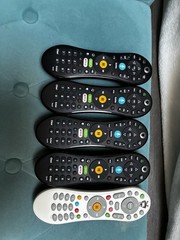 TiVo Bolt 1TB OTA/Cable DVR + 4 TiVo Mini VOX Bundle – Excellent Condition