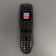 Logitech 915-000159 Harmony 650 Universal Color Screen Remote – Silver – Tested!