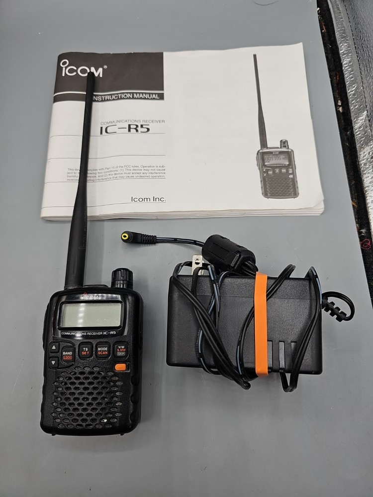 ICOM IC-R5 Wideband Scanner Receiver 0.15-1310MHz NO GAPS JP. antenna inluded
