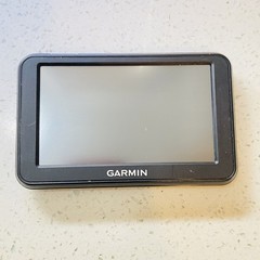 Garmin Nuvi 40LM GPS Navigation Lifetime Maps With Car Pwr Supply