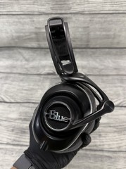 Blue LOLA Black Hi-Fi Headphones