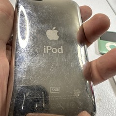 Apple iPod Lot Of 5 – 2x 32GB, 2x 8GB & 1. 4 GB – No Cords. SOLD AS IS