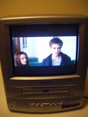Vintage 2003 Memorex MVD2009CB Portable 9″ CRT Color TV/DVD Combo