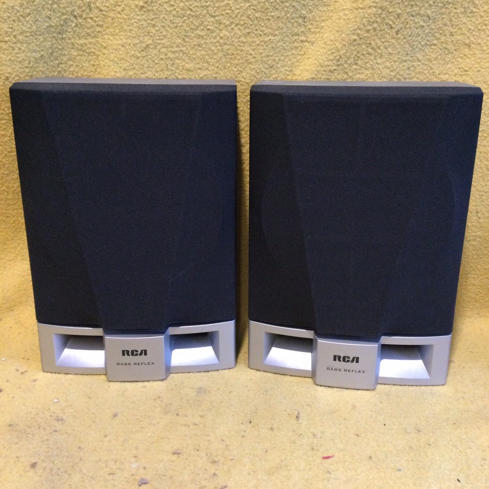 2 RCA Bass Reflex RS2600 Speakers Power 10W 13x9x6 Tested Works Great Sound EUC