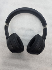 Beats by Dr. Dre Solo 4 Wireless Headphones Black FAST FREE SHIPPING a