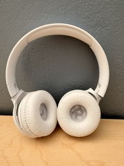 JBL TUNE510BT Wireless Bluetooth Headphones – White – Great Condition