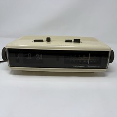 Vintage Realistic Chronomatic-110 AM/FM Flip Clock Radio 12-1501 Radio Shack 197