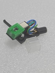 Carbon fiber straight arm Headshell paired with a Genuine AT95E CARTRIDGE