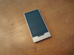 32GB ZuneHD-CLOCK DISPLAYS INACCURATE TIME- ALL ELSE WORKS GREAT-Strong Battery.
