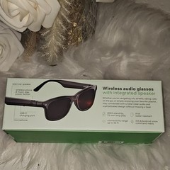 weariQ Wireless Smart Glasses Bluetooth USB-C Black Glossy Frame Large