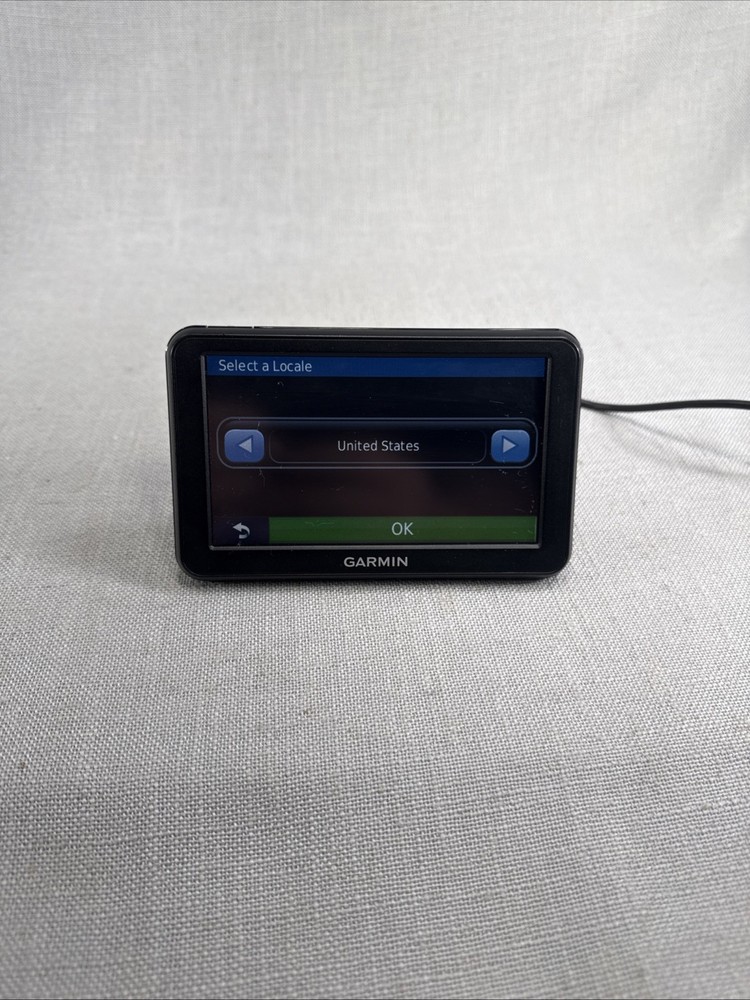Black Garmin Nuvi 50LM 5″ GPS Navigation System, Touch Screen