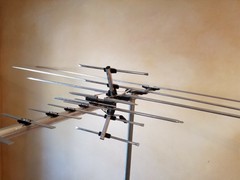 250 Mile Long Range HDTV1080p Outdoes 990 m TV Antenna Digital UHF/VHF FM Radio