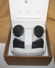 Meta Quest 3 VR Headset 512GB w/ Charger/Controllers/Regular Strap – EX