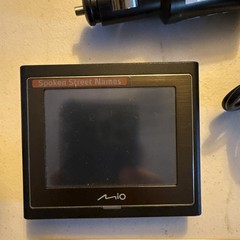 Mio Moov 200 GPS United States Portable GPS Navigation With Spoken Streets/Used