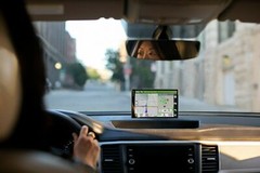 Garmin DriveSmart 76 Voice Assist 7″ GPS w/ Traffic & Lifetime Maps 010-02470-00