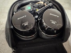 Sony MDR-NC500D Headphones PARTS/REPAIRS (SEE PICTURES)
