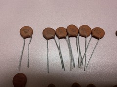 NOS Sprague 3kV Ceramic Disc Capacitors – RF/Bypass Set 68pF–0.005µF – 16 pcs