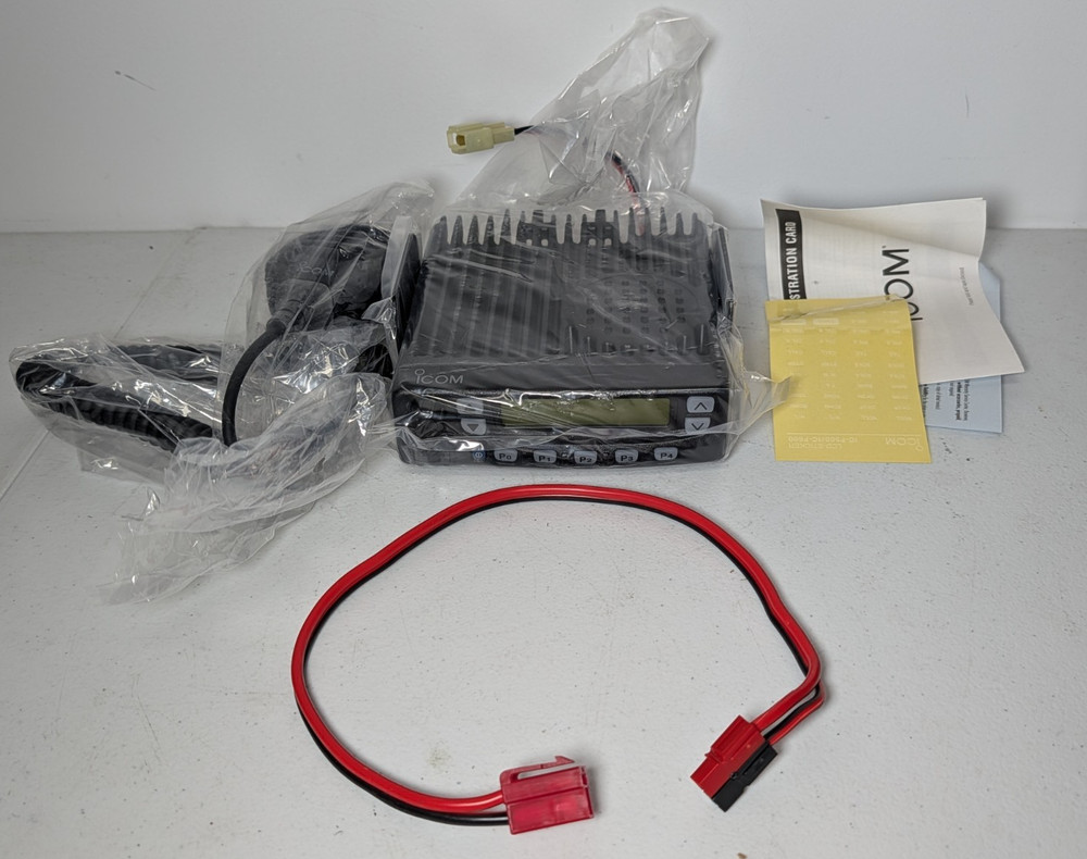 NEW Icom IC-F621-2 UHF (440-490 MHz) 256 Channels
