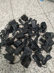 Lot of 23 AC/DC Adaptor INPUT:100-240V 50-60Hz 0.2A OUTPUT:6VDC 1A 5mm plug tip