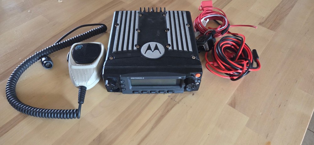Motorola XTL5000 O5 VHF 136-174MHz P25 AES Low Power Mic Cables