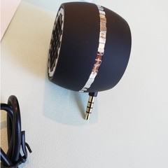 Ultra-Compact Portable 3.5mm Mini Plug-In Capsule Speaker (Black)