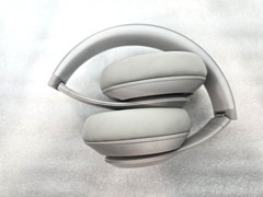 Beats Studio Pro Wireless Over Ear Headphones Sandstone FAST FREE SHIPPING a