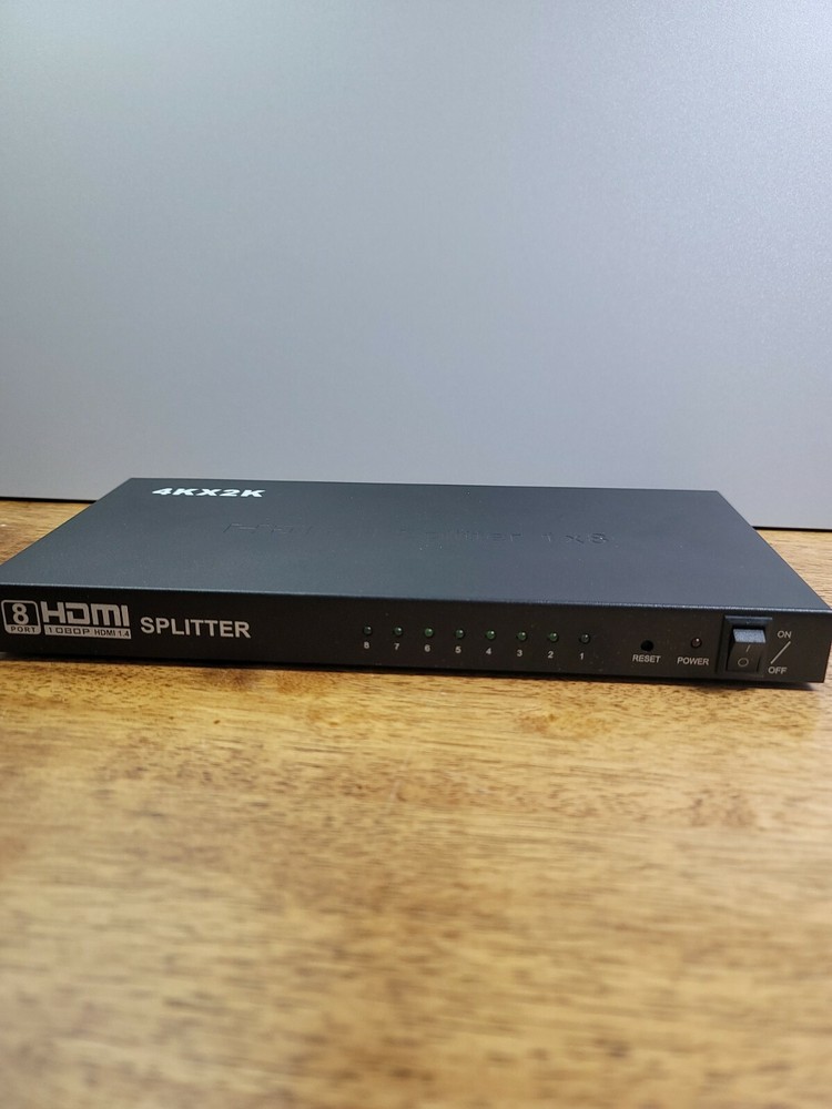 8 Port 4K HDMI Splitter 1×8 1 in 8 out HDMI 1.4 4Kx2K/30Hz with Power Adapter
