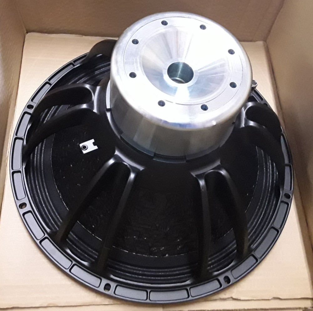 B&C | 18IPAL-8 | 18″ High Pwr Lightweight Neodymium Magnet PA DJ Woofer 4.5″ VC
