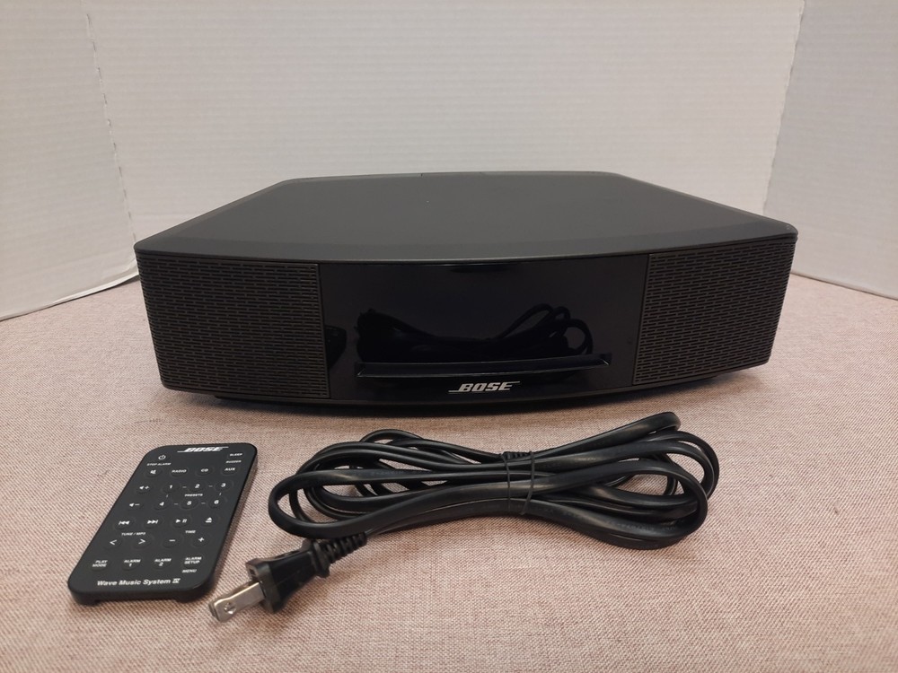 BOSE Wave Music System IV AM/FM Radio/CD Player Black w/Remote Read Description