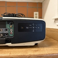 Epson G6050 H511A 2366 Lamp Hours – Read Desc and Images Inc