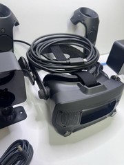 Valve Index PC VR Headset Full Kit w/ 1.0 Base Stations & 1.0 Vive Controllers