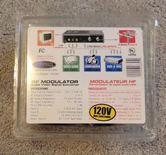 Dynex WS-007 RF Modulator Audio Video Converter NEW Channel 3/4