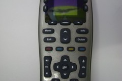 Logitech 915-000159 Harmony 650 Universal Color Screen Remote – Silver – Tested!