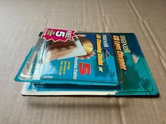 Maxell CD-340 CD Lens Cleaner w/CD-295 Cleaning Clothes for Compact Disc, DVD