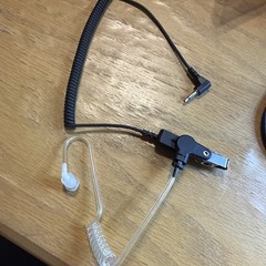 Listen Only Ear Over Ear Piece Unbranded With Clip
