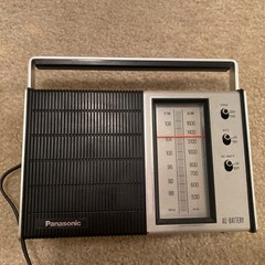 Vintage PANASONIC PORTABLE AM/FM RADIO RF-593 AC OR BATTERY Powered Tested