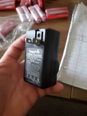 50 Ultrafire BRC 3000 Mah 3.7 Volt Lithium Ion Batterys & 25 Chargers
