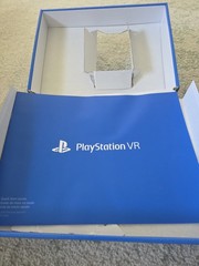 Sony PlayStation 4 VR Skyrim Bundle PS4 VR Series 2 CHU-ZVR2, Very Good