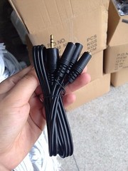 DC Pro 3.5mm 1/8″ TRS Male to 3x Female Stereo Audio Splitter 1 to 3 Converter.