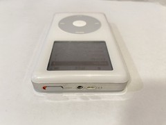 Apple iPod classic 4th Generation White (20 GB) (NO BACKLIGHT, WORKS OTHERWISE)
