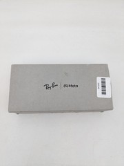 Ray-Ban Meta Wayfarer Smart Glasses w/ Polarized Lenses (RW4006) In Matte Black