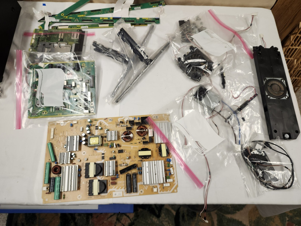 PANASONIC TC-P55VT50 Plasma HDTV Internal Parts Lot