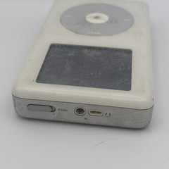 Apple iPod classic 4th Generation White 40 GB A1059 – TESTED – ORIGINAL BATTERY