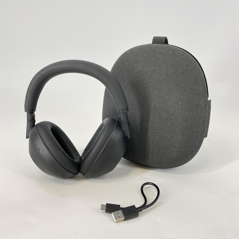 Sony WH-1000XM6 Headphones Black w/ Case/Charger – Very Good